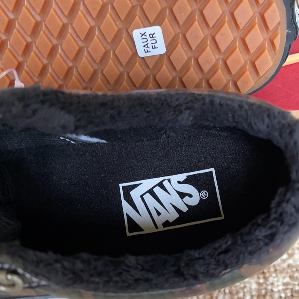 Vans WMNS Old Skool Mte Black/Camo Sneakers - Picture 7 of 16